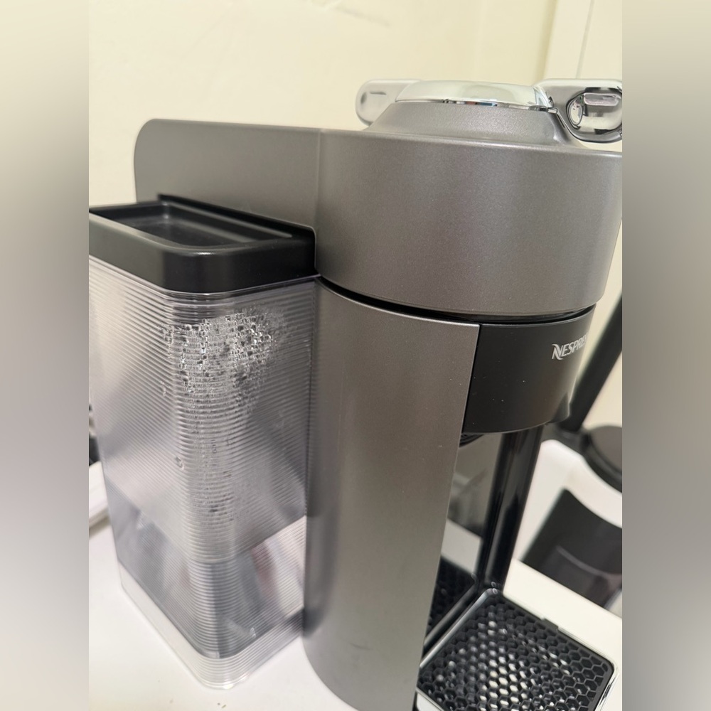 Nespresso Vertuo Coffee and Espresso Maker by De'Longhi, Titan (EUC) - Picture 12 of 17